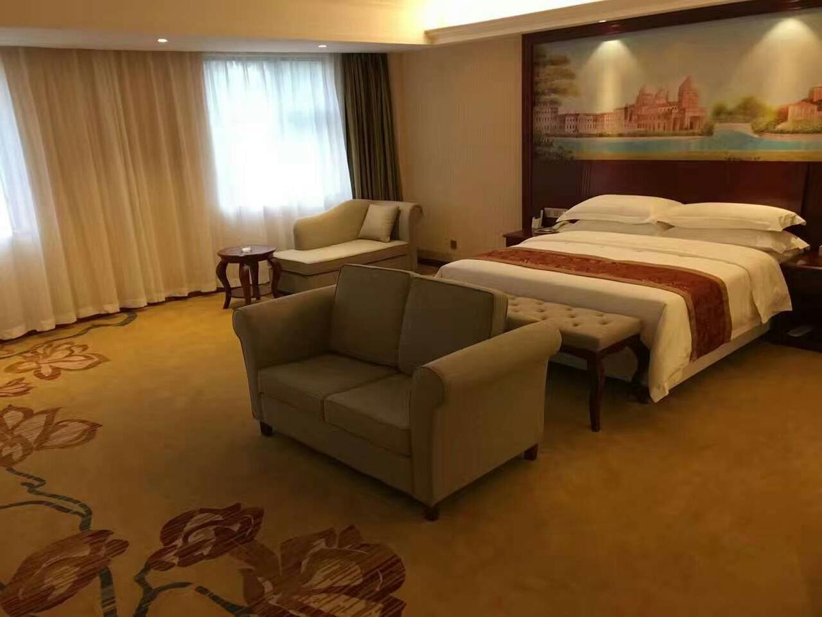 Vienna Hotel Zhongshan Guzhen Town Center מראה חיצוני תמונה
